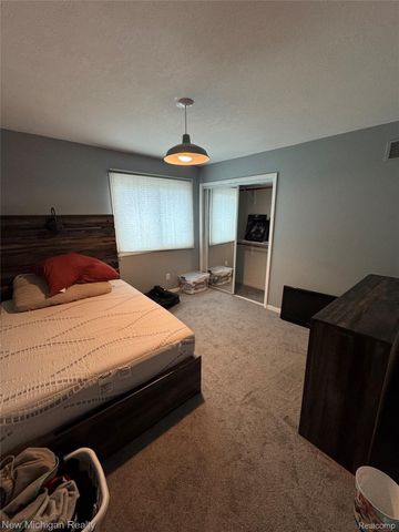 704 Wilkshire Court, Grand Blanc, MI 48439