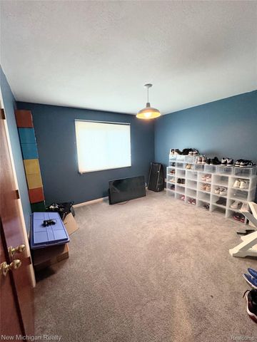 704 Wilkshire Court, Grand Blanc, MI 48439