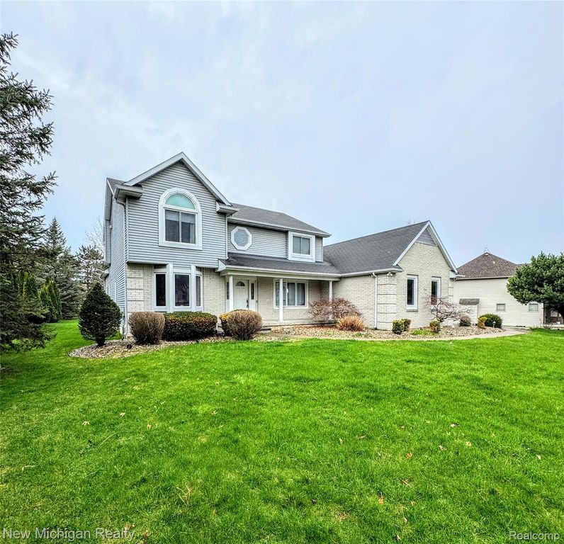 704 Wilkshire Court, Grand Blanc, MI 48439