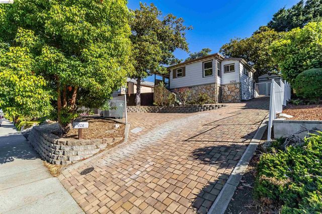 826 Benicia Rd, Vallejo, CA 94591