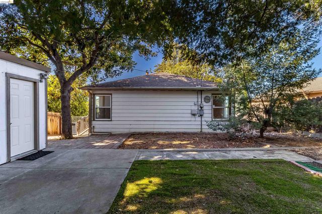 826 Benicia Rd, Vallejo, CA 94591