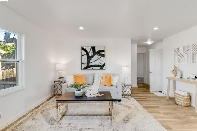 826 Benicia Rd, Vallejo, CA 94591