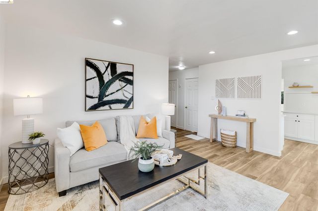 826 Benicia Rd, Vallejo, CA 94591