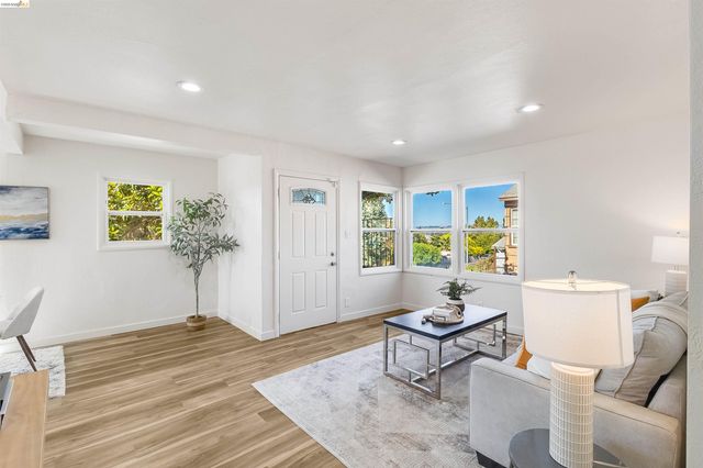 826 Benicia Rd, Vallejo, CA 94591