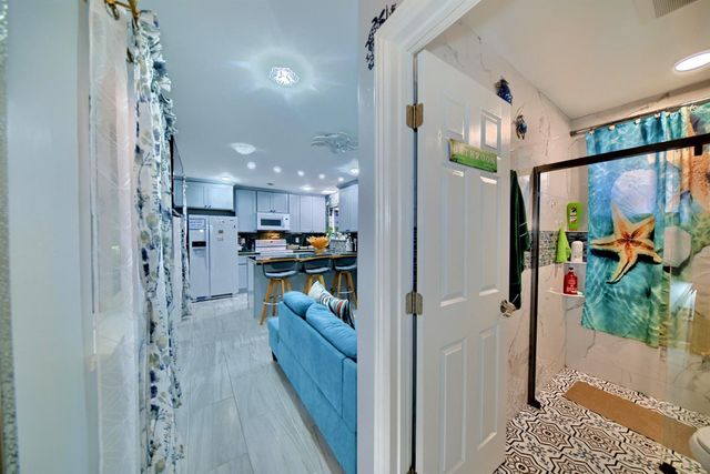 2013 Robertson Rd, Modesto, CA 95351