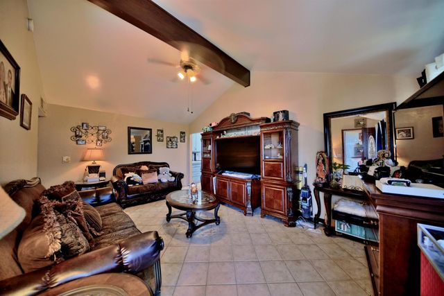 2013 Robertson Rd, Modesto, CA 95351