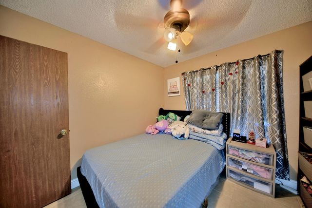 2013 Robertson Rd, Modesto, CA 95351