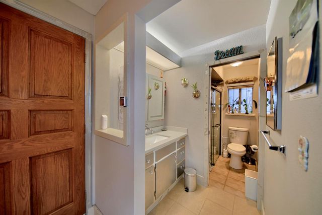 2013 Robertson Rd, Modesto, CA 95351