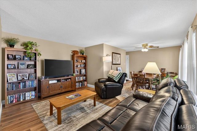 26 Grant Drive, St Peters, MO 63376