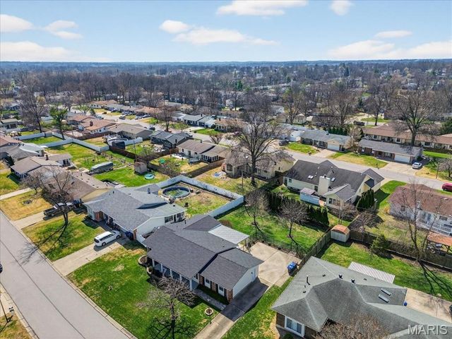 26 Grant Drive, St Peters, MO 63376