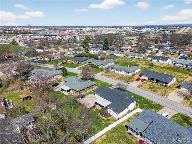 26 Grant Drive, St Peters, MO 63376