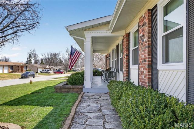 26 Grant Drive, St Peters, MO 63376