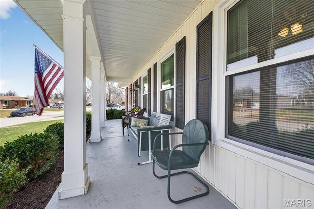 26 Grant Drive, St Peters, MO 63376