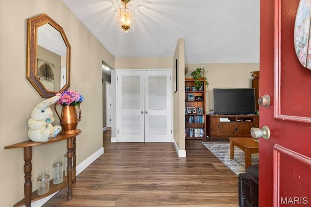 26 Grant Drive, St Peters, MO 63376