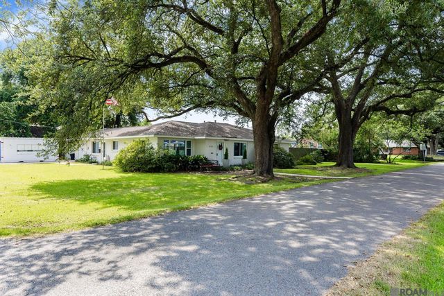810 Whitehead Blvd, Port Allen, LA 70767