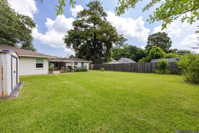 810 Whitehead Blvd, Port Allen, LA 70767