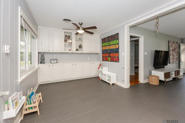 810 Whitehead Blvd, Port Allen, LA 70767