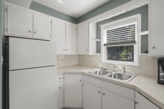 300 E 15TH STREET, Kaukauna, WI 54130