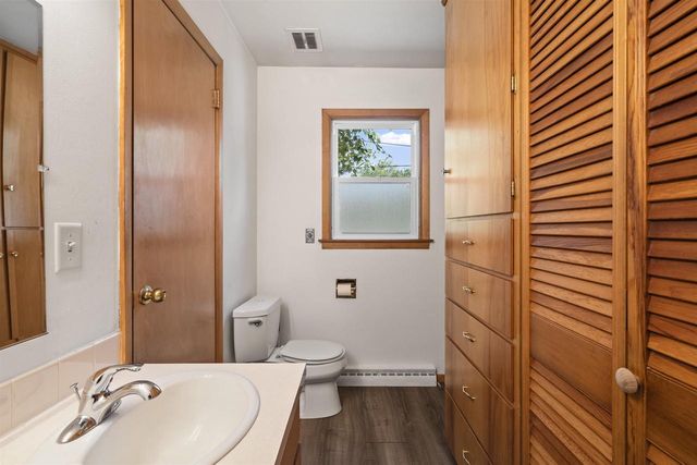 300 E 15TH STREET, Kaukauna, WI 54130