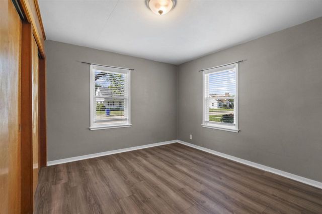 300 E 15TH STREET, Kaukauna, WI 54130