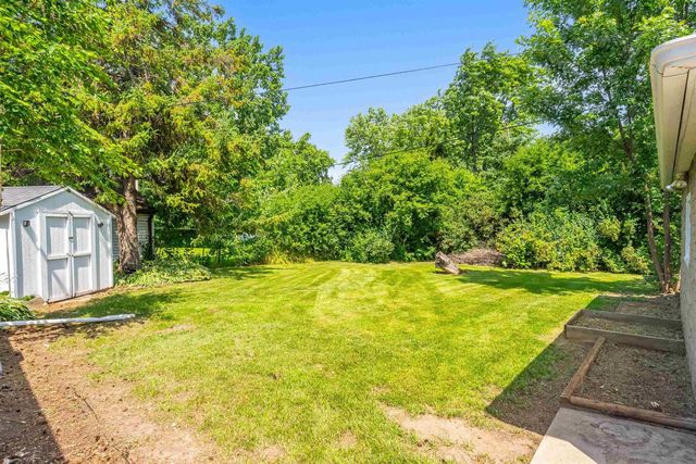 300 E 15TH STREET, Kaukauna, WI 54130