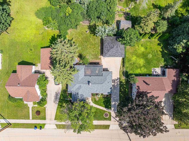 300 E 15TH STREET, Kaukauna, WI 54130