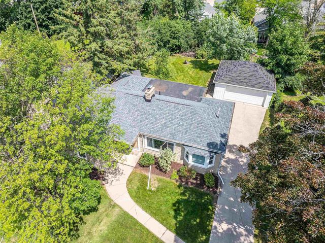 300 E 15TH STREET, Kaukauna, WI 54130
