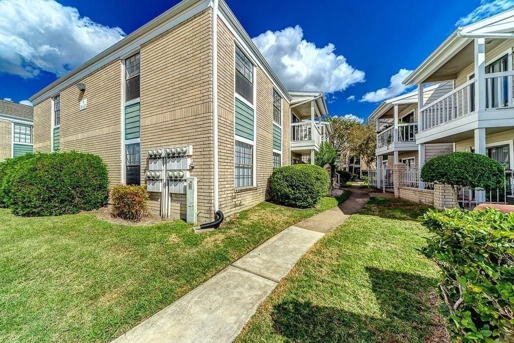 12660 Ashford Point Drive 211, Houston, TX 77082