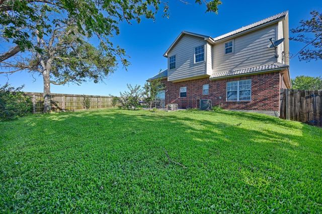 1200 Cheyenne Drive, Brenham, TX 77833