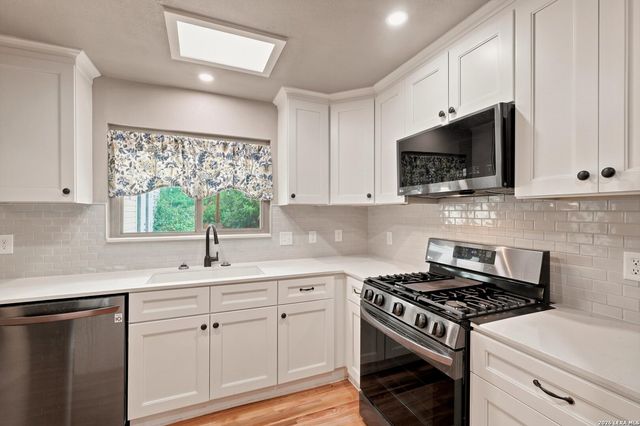 435 McNeel Rd, San Antonio, TX 78228