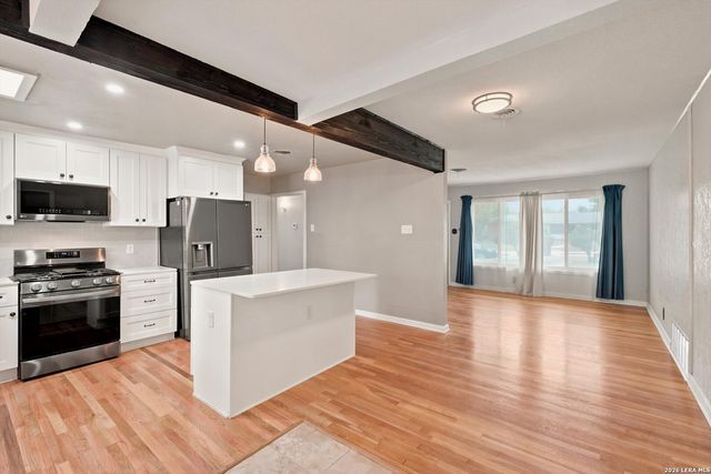 435 McNeel Rd, San Antonio, TX 78228