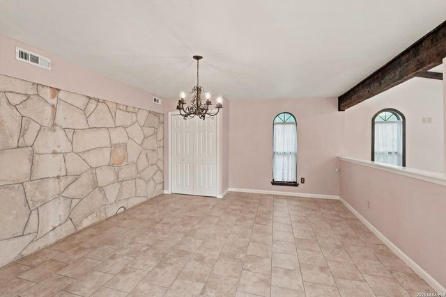435 McNeel Rd, San Antonio, TX 78228