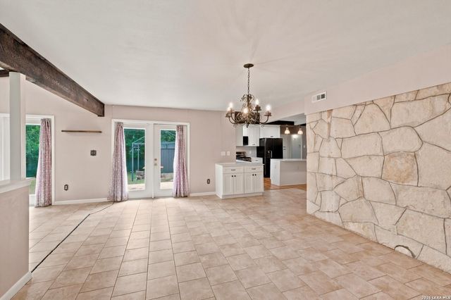 435 McNeel Rd, San Antonio, TX 78228