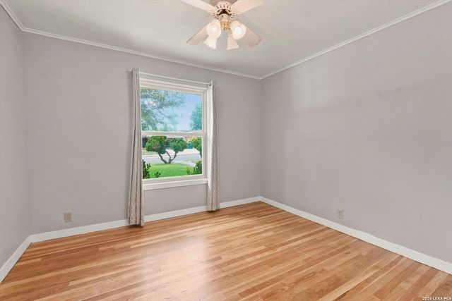 435 McNeel Rd, San Antonio, TX 78228