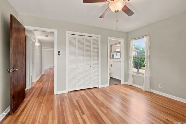 435 McNeel Rd, San Antonio, TX 78228