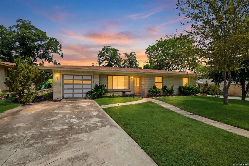 435 McNeel Rd, San Antonio, TX 78228