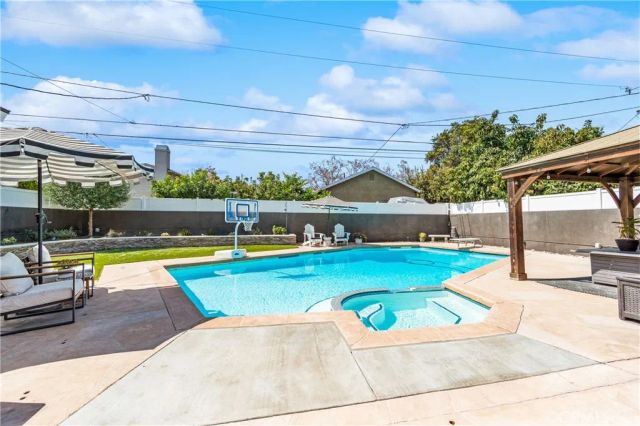 4741 Faculty, Long Beach, CA 90808