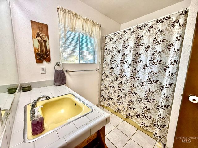 2305 5th Street, Lewiston, ID 83501