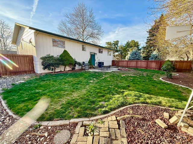 2305 5th Street, Lewiston, ID 83501