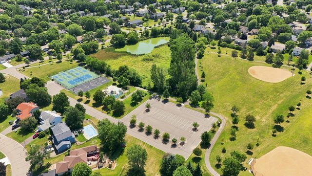 9391 Knighton Road, Woodbury, MN 55125