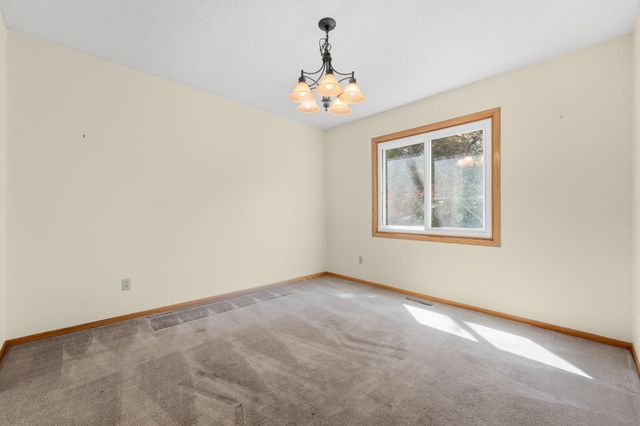 9391 Knighton Road, Woodbury, MN 55125