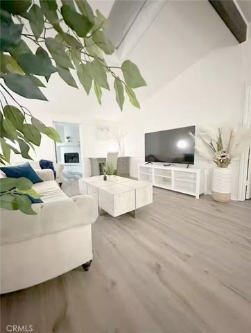 8845 Mentone, Riverside, CA 92503