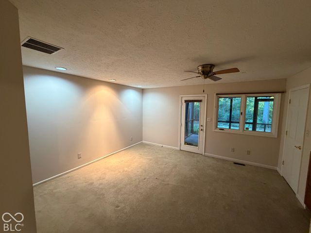 2065 Oldfields Circle South Drive, Indianapolis, IN 46228