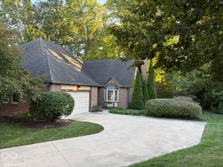 2065 Oldfields Circle South Drive, Indianapolis, IN 46228