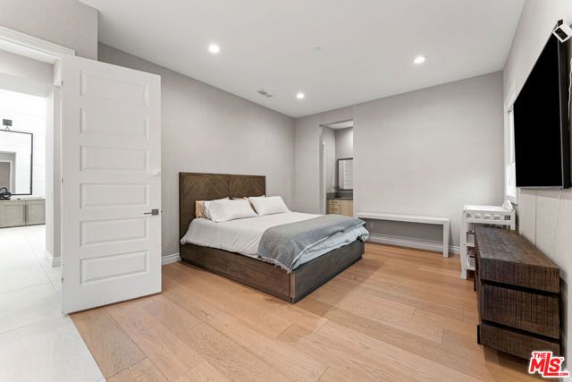 11730 N Primrose Court, Porter Ranch (los Angeles), CA 91326