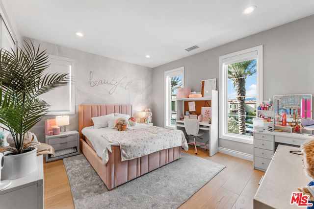 11730 N Primrose Court, Porter Ranch (los Angeles), CA 91326