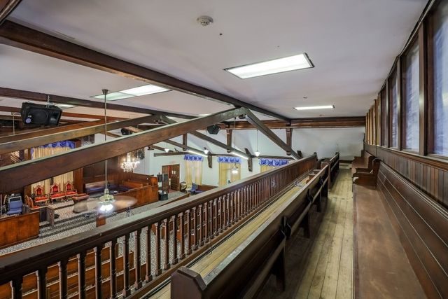 829 Main St, Worcester, MA 01610