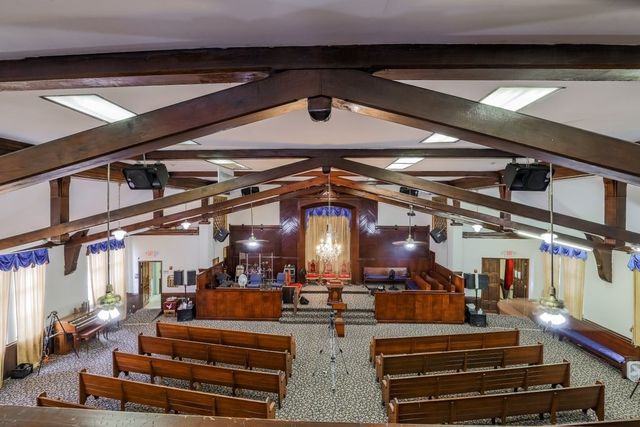 829 Main St, Worcester, MA 01610