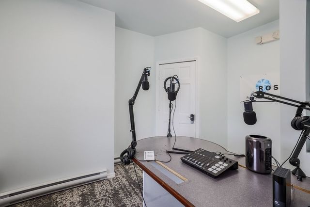 829 Main St, Worcester, MA 01610