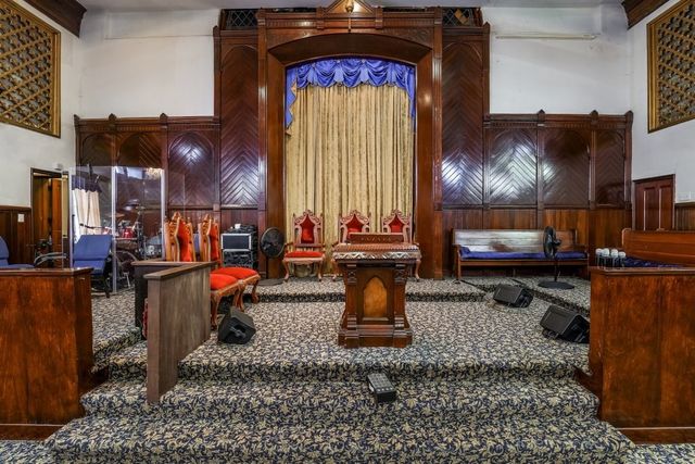 829 Main St, Worcester, MA 01610